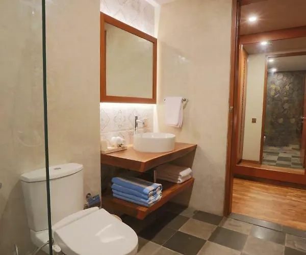 Villa Niketan - 3 Bedrooms Sanur, Harbor, Near Sanur (Bali)