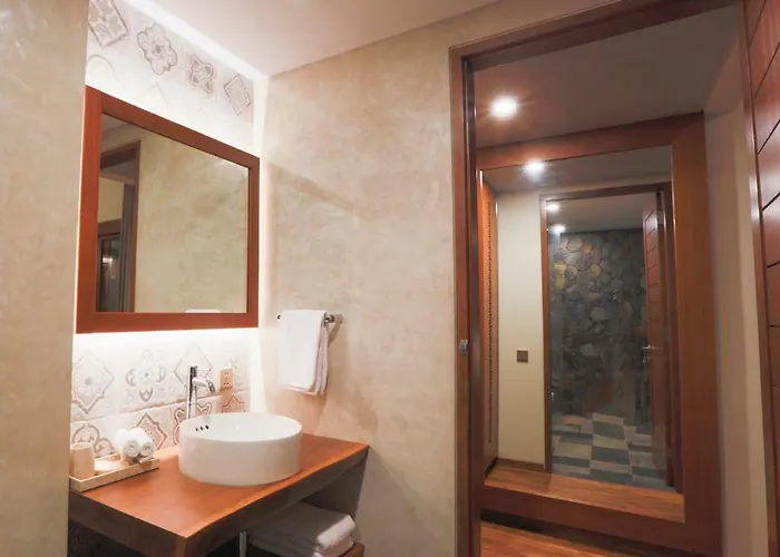 Villa Niketan - 3 Bedrooms Sanur, Harbor, Near